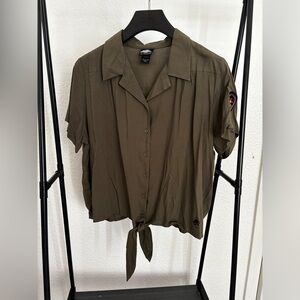 Jurassic World Crop Button-Up Shirt